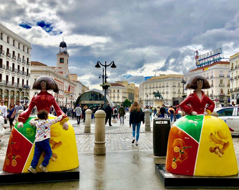 Meninas 'gastronómicas' en la Puerta del Sol Meninas 'gastronómicas' en la Puerta del Sol