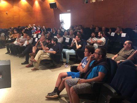 Conferencia: Michael Robinson: "No veo ningún equipo superior a España" Conferencia: Michael Robinson: "No veo ningún equipo superior a España"