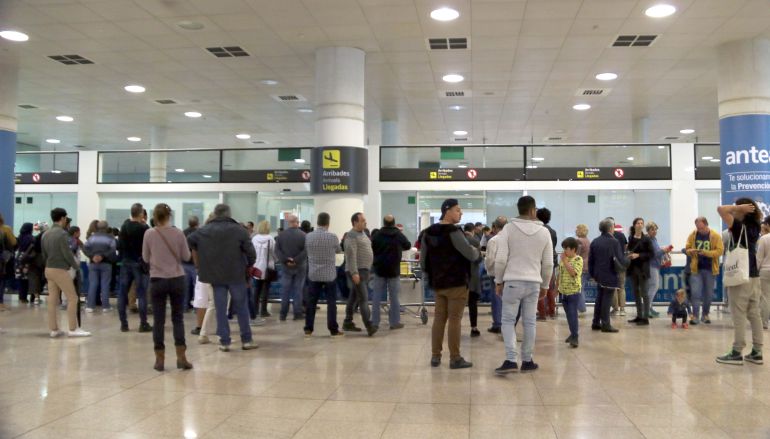 Zona d'arribades de la terminal T1 de l'aeroport del Prat Zona d'arribades de la terminal T1 de l'aeroport del Prat