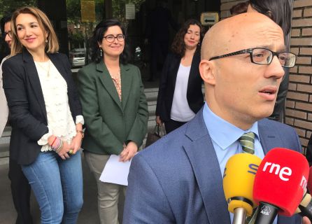 Los Letrados de la Administración de Justicia exigen equiparación salarial en Ponferrada Los Letrados de la Administración de Justicia exigen equiparación salarial en Ponferrada