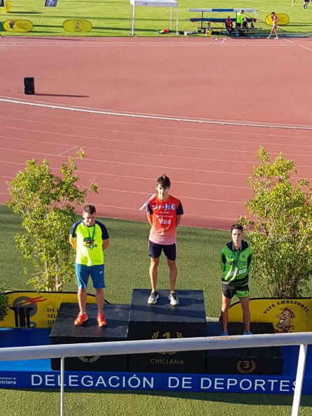 Con solo 17 años se convierte en la jóven promesa del atletismo cazorleñó Con solo 17 años se convierte en la jóven promesa del atletismo cazorleñó