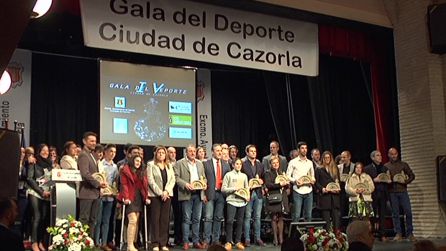 Adrián fue uno de los deportistas que merecieron el reconocimiento a su trayectoria en la IV Gala del Deporte Ciudad de Cazorla Adrián fue uno de los deportistas que merecieron el reconocimiento a su trayectoria en la IV Gala del Deporte Ciudad de Cazorla
