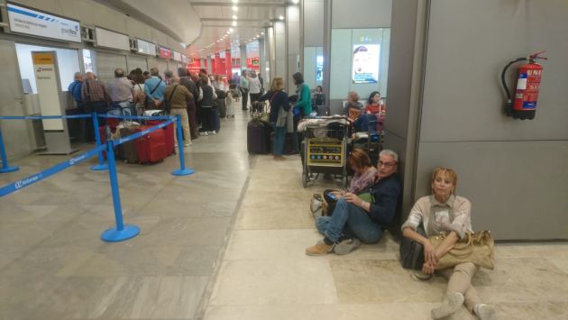 52 vallisoletanos del Club de los 60 permanecen "atrapados" en Madrid porque no es posible el viaje a Canadá 52 vallisoletanos del Club de los 60 permanecen "atrapados" en Madrid porque no es posible el viaje a Canadá