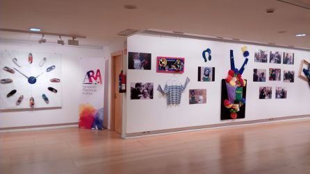 Las fotos de Ricardo Ferrero y los elementos creativos forman parte de la exposición Las fotos de Ricardo Ferrero y los elementos creativos forman parte de la exposición