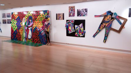 "Mujer mirándose al espejo" de Picasso inspiró una parte de la instalación creatival "Mujer mirándose al espejo" de Picasso inspiró una parte de la instalación creatival