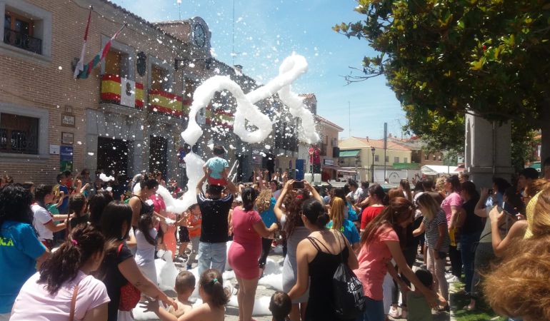 La fiesta de la espuma ha protagonizado las fiestas del municipio La fiesta de la espuma ha protagonizado las fiestas del municipio