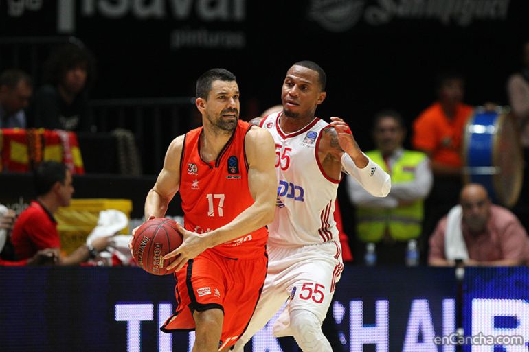 Rafa Martínez, capitán del Valencia Basket. Rafa Martínez, capitán del Valencia Basket.
