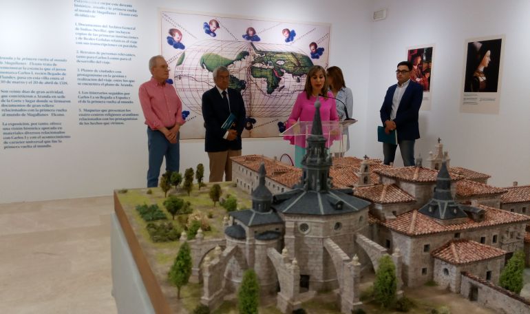 Momento de la inauguración de la exposición Momento de la inauguración de la exposición
