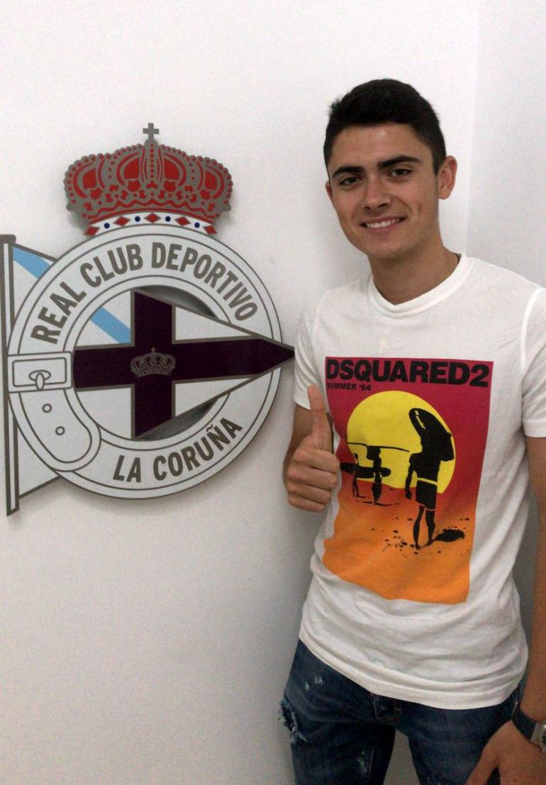 El eldense Sergio Ortuño seguirá vistiendo la camiseta del Deportivo de La Coruña El eldense Sergio Ortuño seguirá vistiendo la camiseta del Deportivo de La Coruña