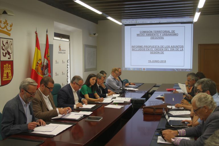 Reunión de la comisión territorial de Medio Ambiente y Urbanismo en la sede de la delegación territorial de la Junta Reunión de la comisión territorial de Medio Ambiente y Urbanismo en la sede de la delegación territorial de la Junta
