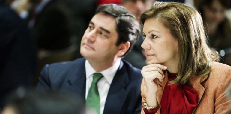 Echániz da la espalda a Cospedal Echániz da la espalda a Cospedal