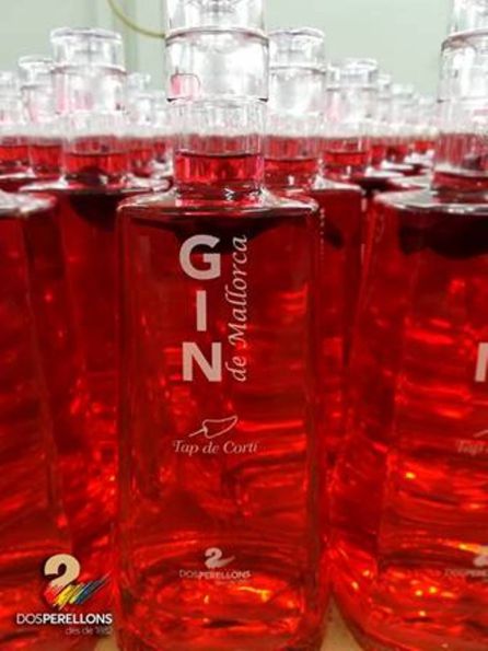 Dos Perellons y Especies Crespí han presentado el Gin de Mallorca, Tap de Cortí Dos Perellons y Especies Crespí han presentado el Gin de Mallorca, Tap de Cortí