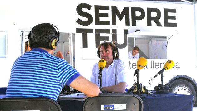 “Sempre teua, la teua llengua” “Sempre teua, la teua llengua”
