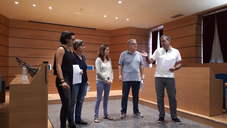 Elena del Puerto (SARE), Mertxe Garate (EAJ-PNV), Igone Lamarain (EH Bildu), Isidro Gabirondo (SARE) y Miguel de los Toyos (PSE-EE) Elena del Puerto (SARE), Mertxe Garate (EAJ-PNV), Igone Lamarain (EH Bildu), Isidro Gabirondo (SARE) y Miguel de los Toyos (PSE-EE)
