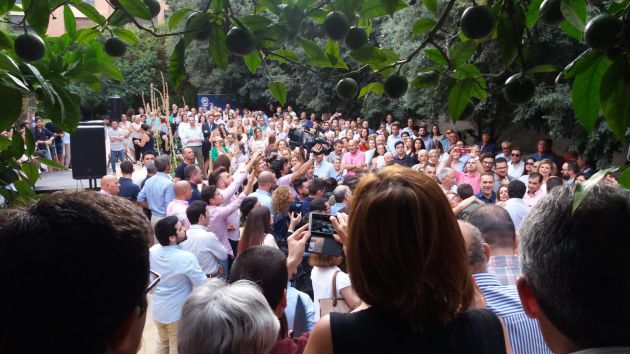 Los afiliados del PP en la Región de Murcia han abarrotado el patio del museo de Las Claras para escuchar al candidato a la presidencia del PP, Pablo casado Los afiliados del PP en la Región de Murcia han abarrotado el patio del museo de Las Claras para escuchar al candidato a la presidencia del PP, Pablo casado