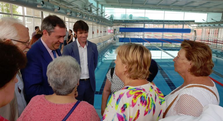 Los vecinos del Tiro de Línea vuelven a tener piscina Los vecinos del Tiro de Línea vuelven a tener piscina