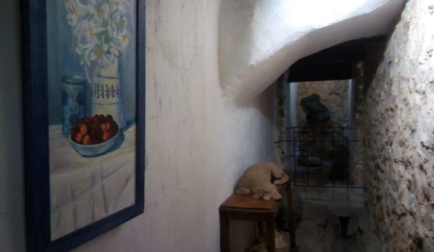 La antigua casa de labradores ha sido rehabilitada para la fundación. La antigua casa de labradores ha sido rehabilitada para la fundación.