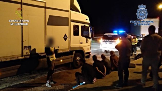 La Guardia Civil desarticula un grupo criminal dedicado al robo de camiones y mercancÃ­as en la AutovÃ­a A2. La operaciÃ³n comenzÃ³ en Guadalajara: 118 robos de camiones en la AutovÃ­a A2 esclarecidos con la detenciÃ³n de un grupo criminal muy activo