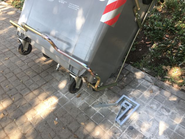 Contenidos amb un sistema "antisenglars" Contenidos amb un sistema "antisenglars"