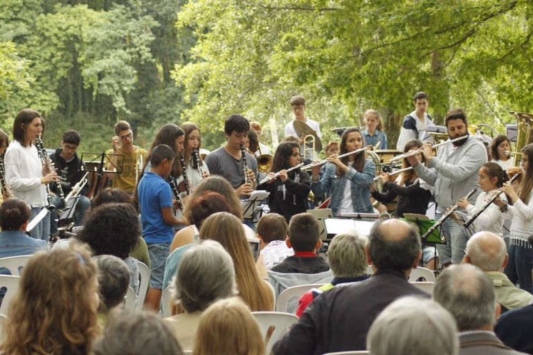 Una banda de música actuando en el homenaje a Manuel María Una banda de música actuando en el homenaje a Manuel María