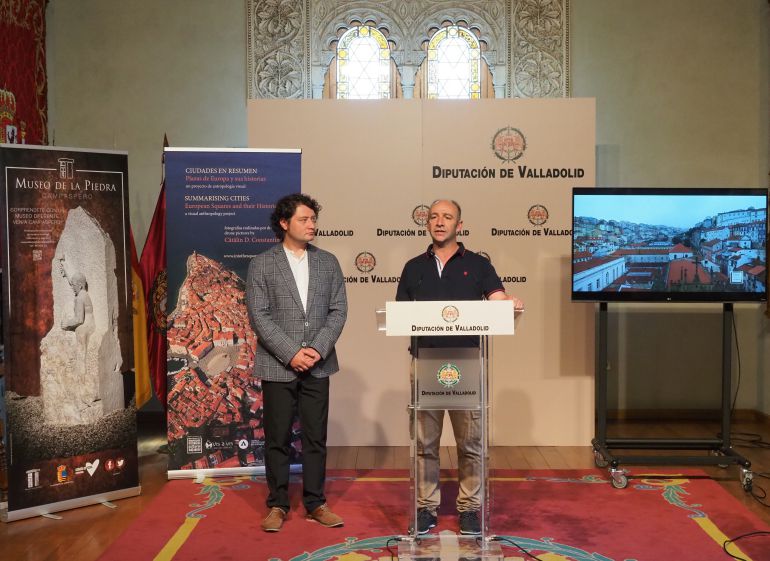 El alcalde de Campaspero durante la presentación de la muestra El alcalde de Campaspero durante la presentación de la muestra