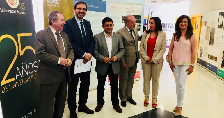 Destacada presencia de autoridades políticas, educativas y sociales en la inauguración de los Cursos de Verano en Torres Destacada presencia de autoridades políticas, educativas y sociales en la inauguración de los Cursos de Verano en Torres