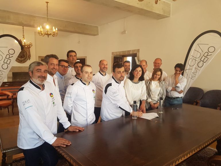Presentación de la Asociación de Cociñeiros da Mariña en el Concello de Mondoñedo Presentación de la Asociación de Cociñeiros da Mariña en el Concello de Mondoñedo