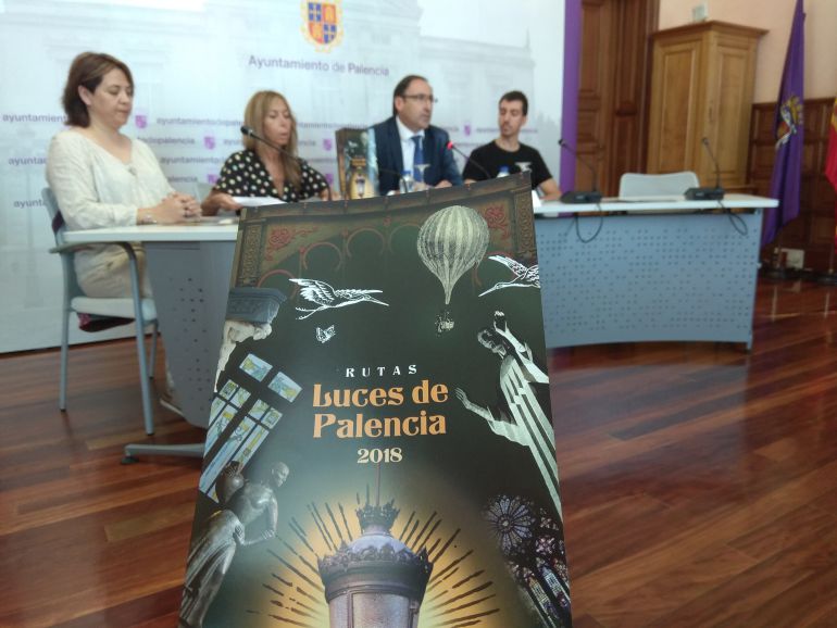 Las rutas "Luces de Palencia" incorporan una visita guiada a la Catedral de San Antolín Las rutas "Luces de Palencia" incorporan una visita guiada a la Catedral de San Antolín