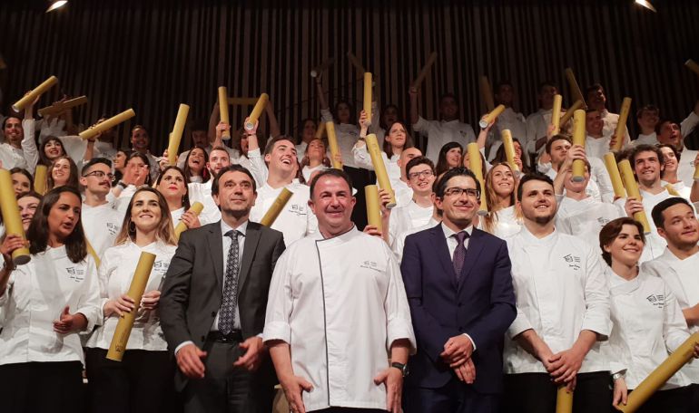 Foto de la cuarta promoción de del Grado en Gastronomía y Artes Culinarias del Basque Culinary Center. Foto de la cuarta promoción de del Grado en Gastronomía y Artes Culinarias del Basque Culinary Center.