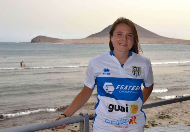 La jugadora se compromete para la próxima temporada La jugadora se compromete para la próxima temporada