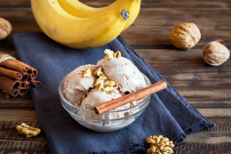 Hablamos de las ventajas y desventajas de consumir helados. Hablamos de las ventajas y desventajas de consumir helados.