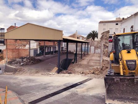 Trabajos de demolición dle antiguo mercado Trabajos de demolición dle antiguo mercado