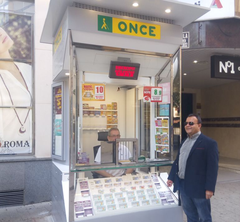 Primer quiosco accesible de la ONCE en Ciudad Real Primer quiosco accesible de la ONCE en Ciudad Real
