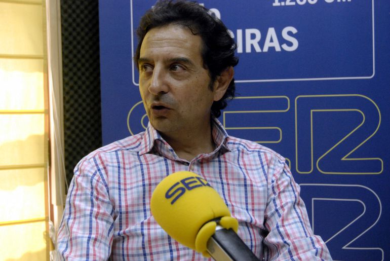 José Luis Lara durante su intervención en Hoy por Hoy Campo de Gibraltar.para hablar del V Encuentro Internacional de Guitarra "Paco de Lucía" José Luis Lara durante su intervención en Hoy por Hoy Campo de Gibraltar.para hablar del V Encuentro Internacional de Guitarra "Paco de Lucía"