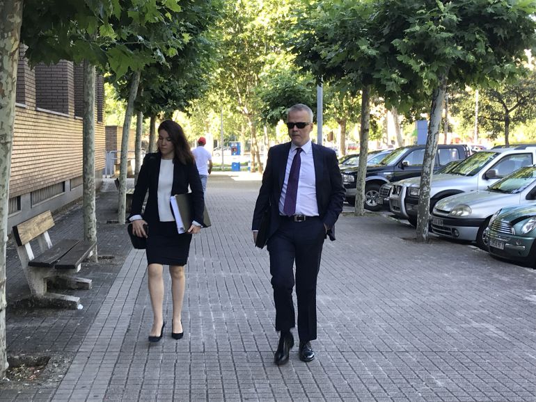 El exsecretario de Estado de Seguridad y exministro de Interior, Antonio Camacho, hoy abogado de la agencia Aegis que reclama un millón de euros El exsecretario de Estado de Seguridad y exministro de Interior, Antonio Camacho, hoy abogado de la agencia Aegis que reclama un millón de euros