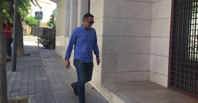 Daniel Sánchez entra en los juzgados de la capital este martes. Daniel Sánchez entra en los juzgados de la capital este martes.