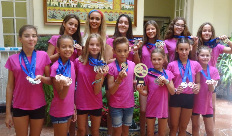 Estrella de Mar, el club de natación sincronizada de Gines, medalla de oro en 'alevines promoción' Estrella de Mar, el club de natación sincronizada de Gines, medalla de oro en 'alevines promoción'