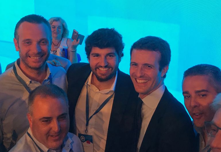 López Miras: "Con Casado la Región de Murcia no seguirá siendo de segunda y seremos de primera" López Miras: "Con Casado la Región de Murcia no seguirá siendo de segunda y seremos de primera"
