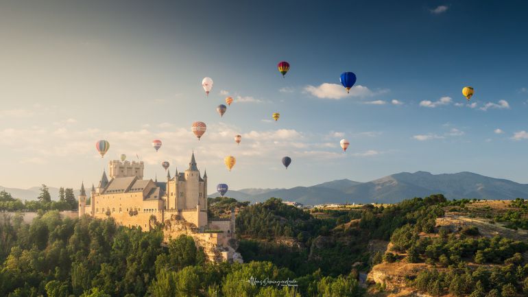 Los globos aeroestáticos tomaron el cielo de Segovia este fin de semana Los globos aeroestáticos tomaron el cielo de Segovia este fin de semana