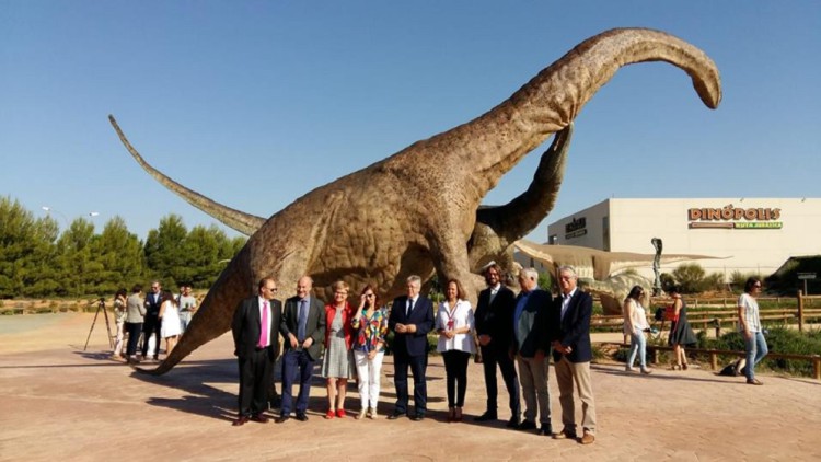 Ampliar Dinópolis y el Aeropuerto de Teruel, destinos del nuevo FITE