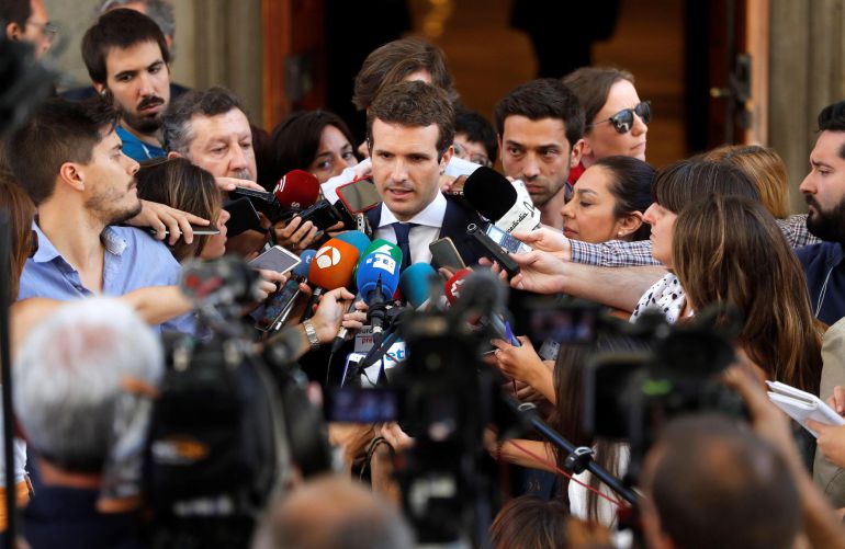 El presidente del Partido Popular, Pablo Casado, contesta a las preguntas de los periodistas. El presidente del Partido Popular, Pablo Casado, contesta a las preguntas de los periodistas.