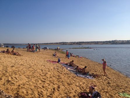 Bañistas en la playa de La Colada Bañistas en la playa de La Colada