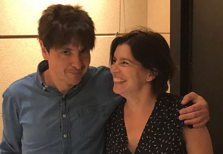Juan Carlos Ortega i Laia Marull, als estudis de Ràdio Barcelona. Juan Carlos Ortega i Laia Marull, als estudis de Ràdio Barcelona.