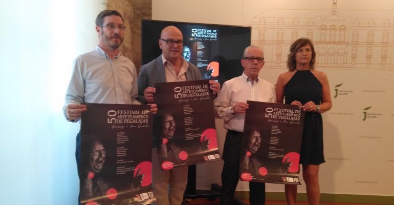 Por orden, Miguel Contreras, Manuel Fernández, Francisco Fernández y Marcela Quesada Por orden, Miguel Contreras, Manuel Fernández, Francisco Fernández y Marcela Quesada