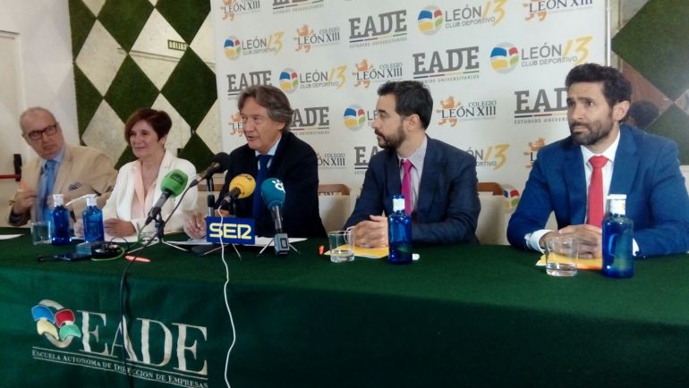 EADE pide a la Junta ser reconocidos como la primera universidad de la Costa del Sol: EADE quiere ser reconocido como la primera universidad privada de Málaga EADE pide a la Junta ser reconocidos como la primera universidad de la Costa del Sol: EADE quiere ser reconocido como la primera universidad privada de Málaga