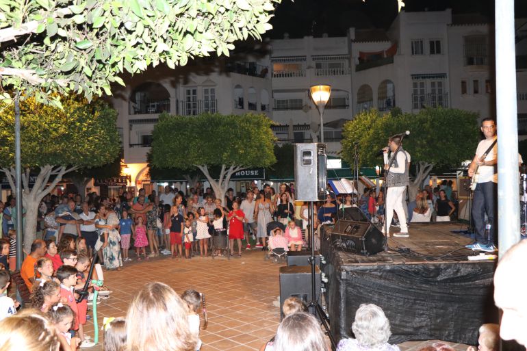 Concierto en la Plaza Batel. Concierto en la Plaza Batel.