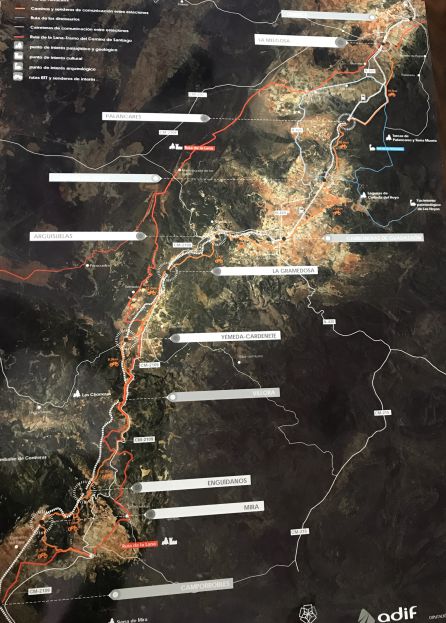 Mapa de la ruta ferroviaria de la Serranía Baja. Mapa de la ruta ferroviaria de la Serranía Baja.