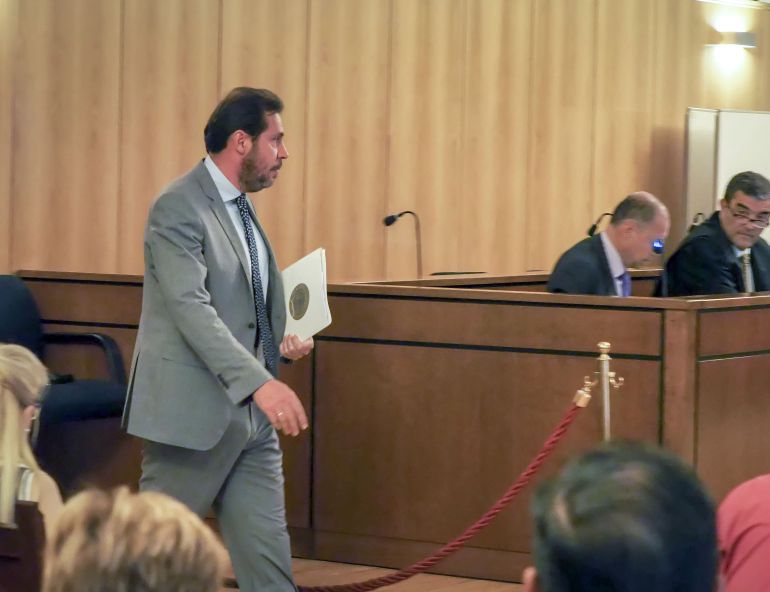El alcalde acude a declarar como testigo en el juicio de la "Comfort letter" El alcalde acude a declarar como testigo en el juicio de la "Comfort letter"