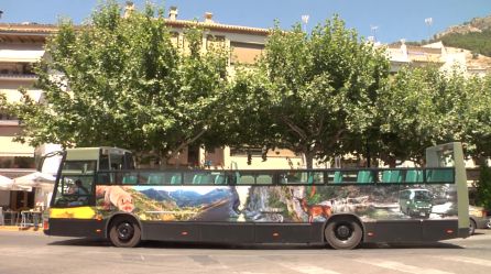 El bus panorámico tiene una capacidad para 47 plazas El bus panorámico tiene una capacidad para 47 plazas