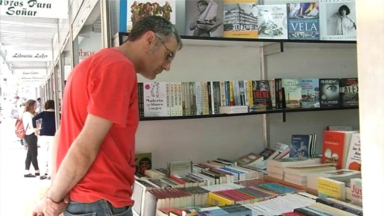 Feria del libro en Vigo. Feria del libro en Vigo.